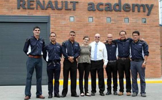 Normal_renault-academy-colombia-2014